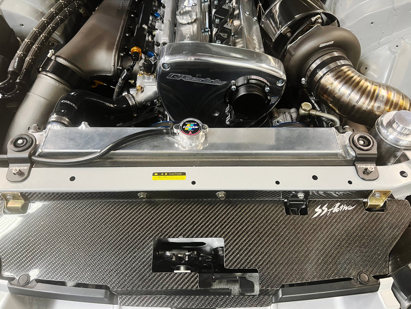 GReddy Radiator mount for BNR32