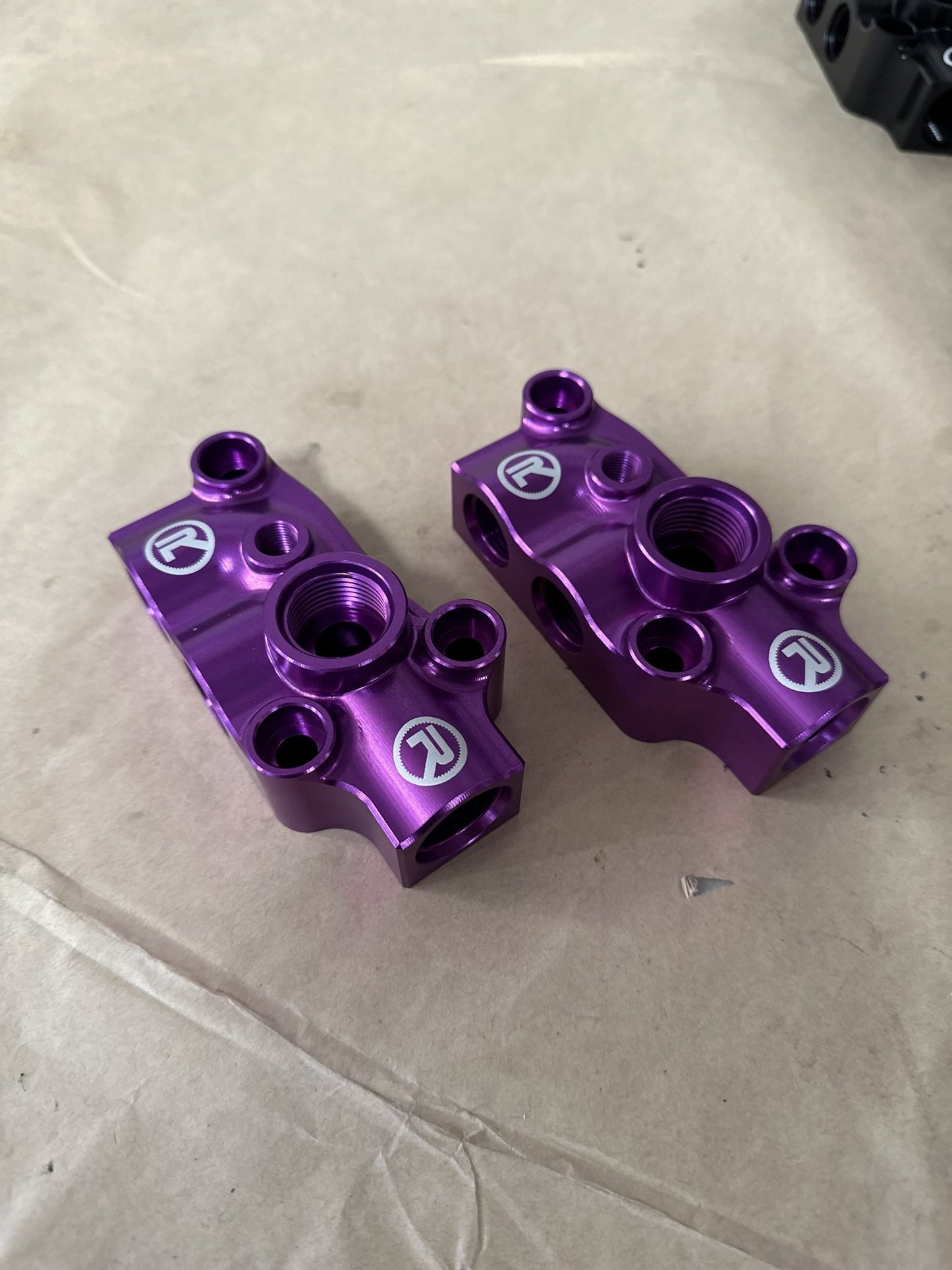 Raceonly Remote Oil Filter Pedestal